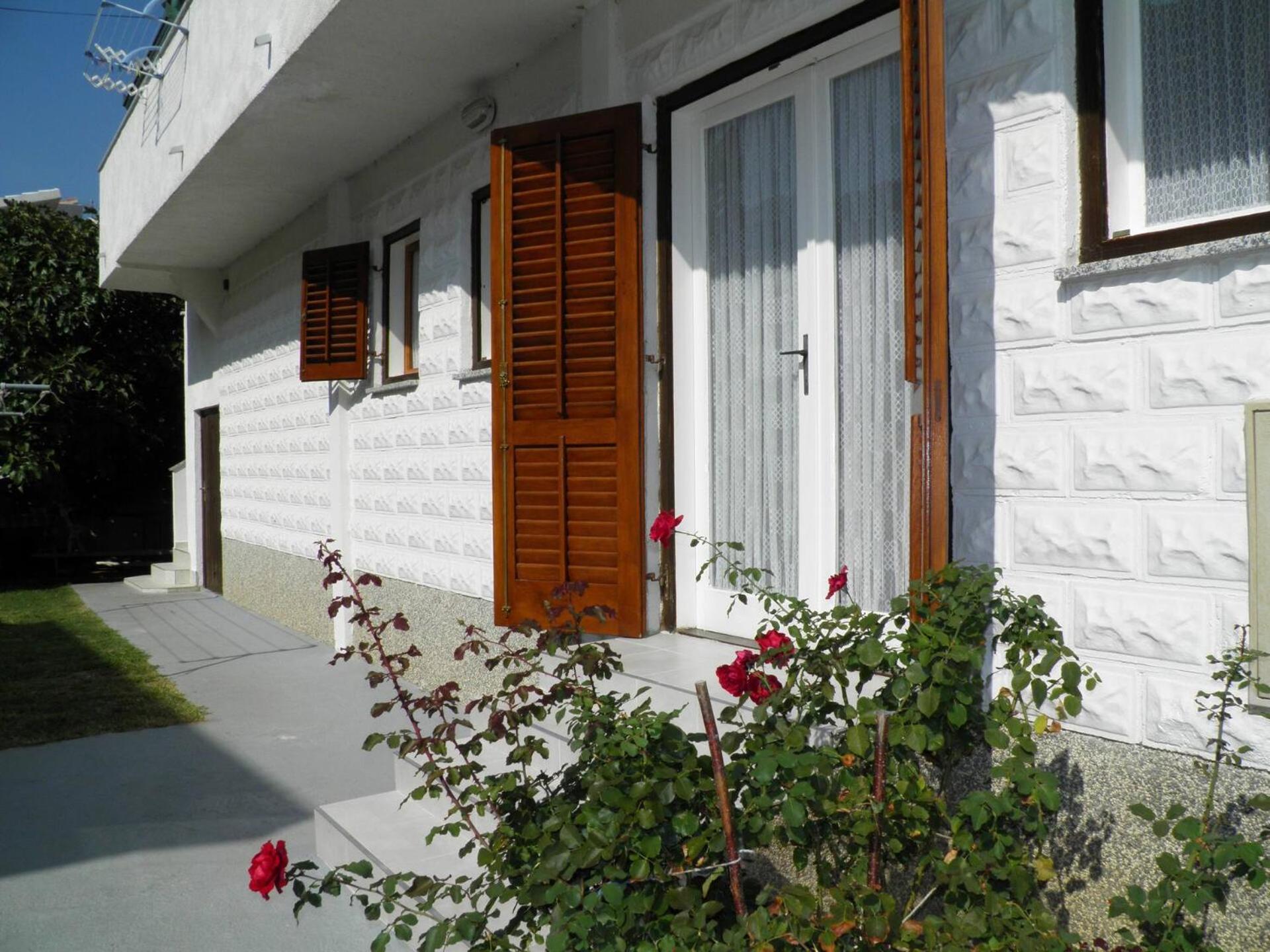 Apartments Klaric Baška Exteriör bild